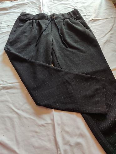 oversize dzemperi: Pantalone visok struk,ravne nogavice sa jedva primetnim tačkastim — 2