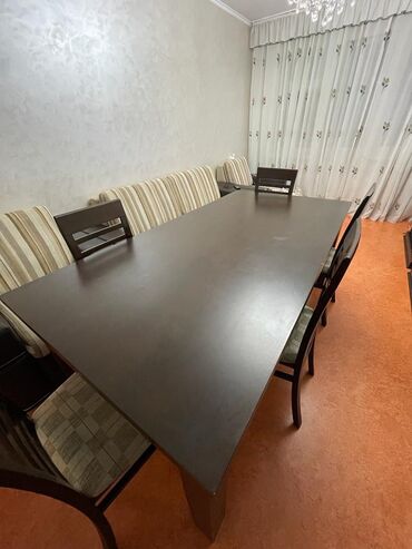 продаю стол со стульями: Гостевой Стол, цвет - Коричневый, Б/у