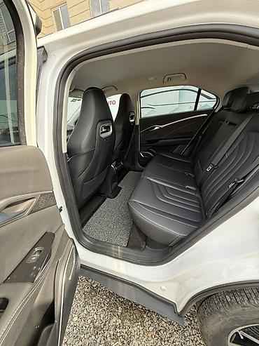 Zeekr: Zeekr : | 2022 г. Кроссовер — 8