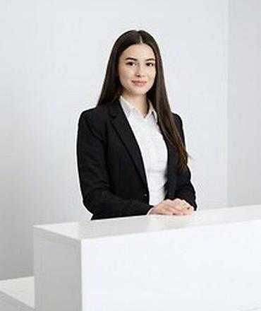 satıcı xanım: Hostes, qeydiyyatçı tələb olunur, İstənilən yaş, 1 ildən az təcrübə — 1