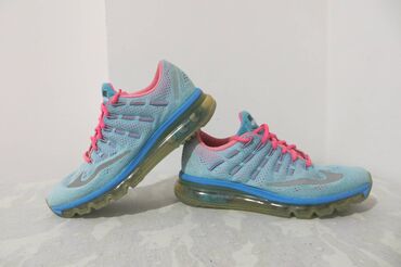 grubin usce: Nike, 38