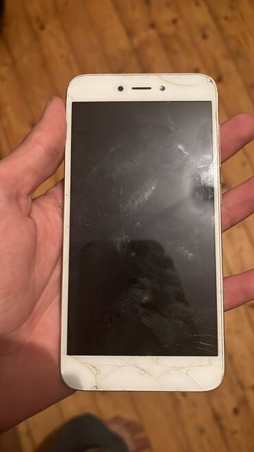sensor ekran notebook: Xiaomi Mi3, 4 ГБ, 
 Сенсорный