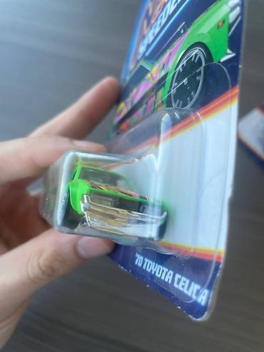 İncəsənət və kolleksiyalar: Hot Wheels Neon Speeders – 2 ədəd 1:64 miqyaslı kolleksiya maşını — 5