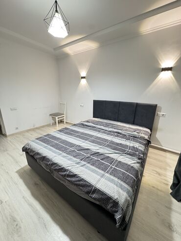 Посуточная аренда домов: 200 м², 5 комнат, Утепленный, Теплый пол, Бронированные двери — 23