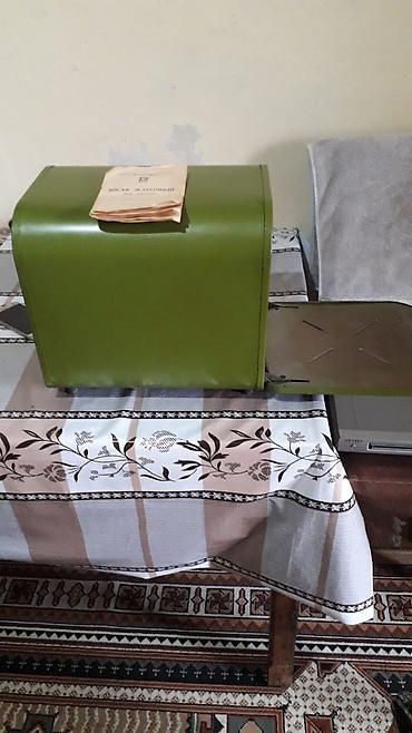 dograyan: Təsvir: - Stolüstü, metal korpuslu, yaşıl rəngli - Yan tərəfdə — 1