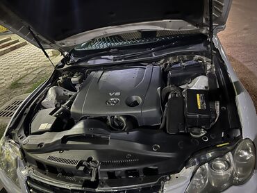 купить шины максис в бишкеке: Белый седан Toyota Mark X, оснащенный двигателем V6, предлагает