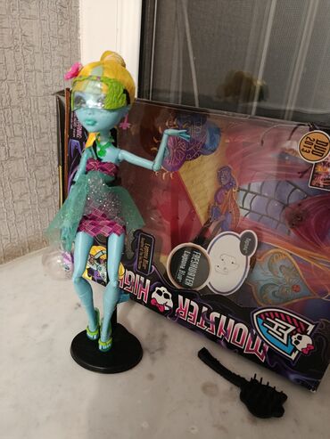 Manejlər: Monster High Lagoona Blue 13 Wishes