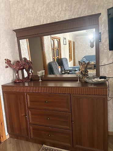 Digər mebel: Guzgulu kampt satilir hecbir prablemi yoxdu qiymet 250 manat — 2
