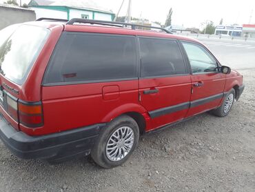 Volkswagen: Volkswagen Passat: 1991 г., 1.8 л, Механика, Бензин, Универсал