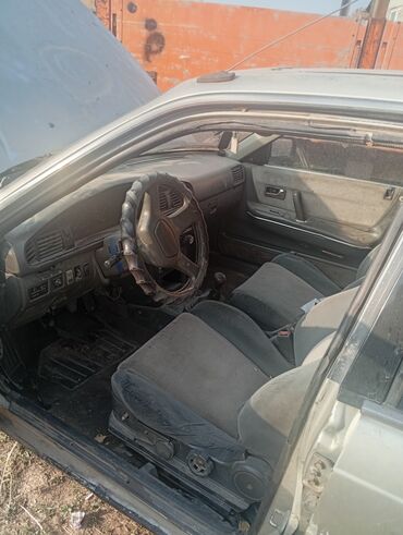 Mazda: Mazda 626: 1990 г., Механика, Седан — 7