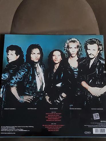qramafon valı: Vinil val, Rok, 1988 il, Ünvandan götürmə — 2