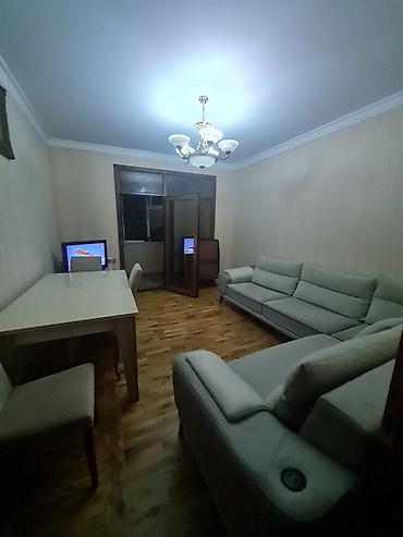 kohnə binalar: Bakı, 3 otaqlı, Köhnə tikili, 70 kv. m — 2