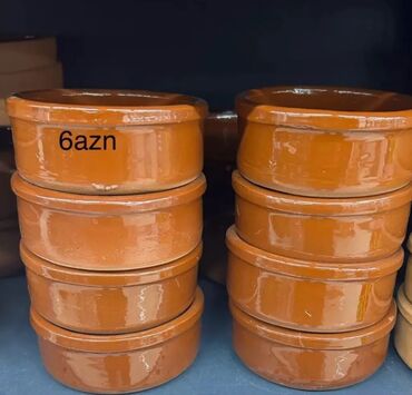 Digər dəstlər və servizlər: Saxsı qablar satılır.Pitiqabı,qatıqqabı,yeməkqabı,bakal.Çeşidlər — 16