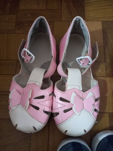 Детская обувь: Обувь (8 пар) для девочки. Размер 28-31. Отличное и хорошее состояние — 4