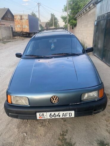 Volkswagen: Volkswagen Passat Variant: 1989 г., 1.8 л, Механика, Бензин, Универсал
