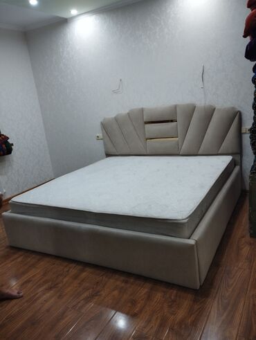 купить мягкую мебель: Двуспальная Кровать, Новый