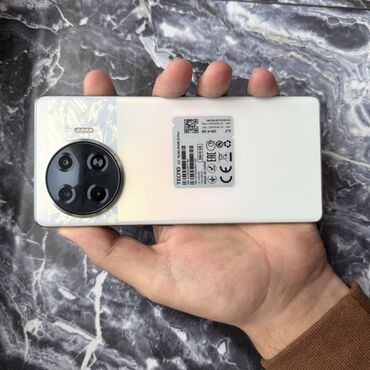 Tecno: Tecno Spark 20 Pro, Б/у, 256 ГБ, цвет - Белый, 1 SIM, 2 SIM, eSIM — 2