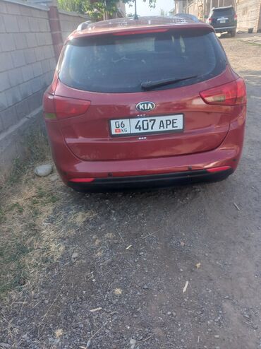 машина врасрочку: Kia Ceed: 2014 г., 1.6 л, Механика, Бензин, Универсал