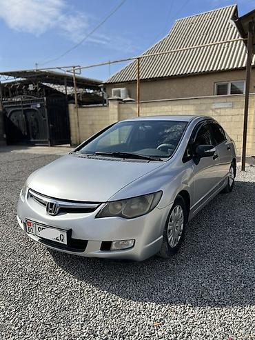 small car: Honda Civic: 2006 г., 1.8 л, Бензин, Седан — 1