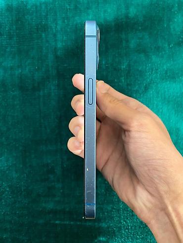 Apple iPhone: IPhone 13, Б/у, 128 ГБ, Голубой, 76 % — 6