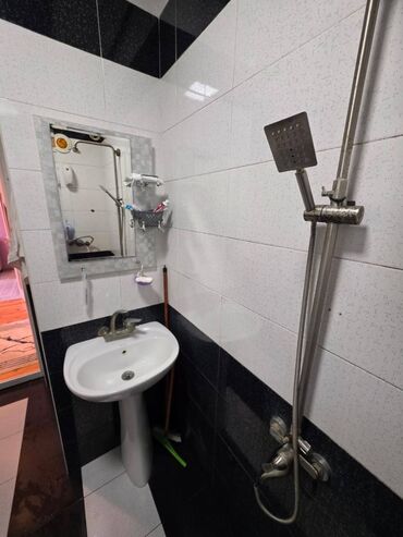 Həyət evləri və villaların satışı: Bakıxanov qəs. 3 otaqlı, 150 kv. m, Kredit yoxdur, Orta təmir — 12