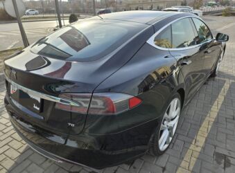 Tesla: Tesla Model S: 2016 г., Электромобиль, Хэтчбэк — 10