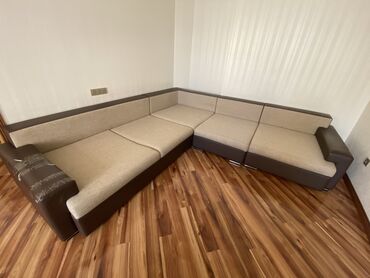 мойка дивана на дому: Модульный диван, цвет - Коричневый, Б/у