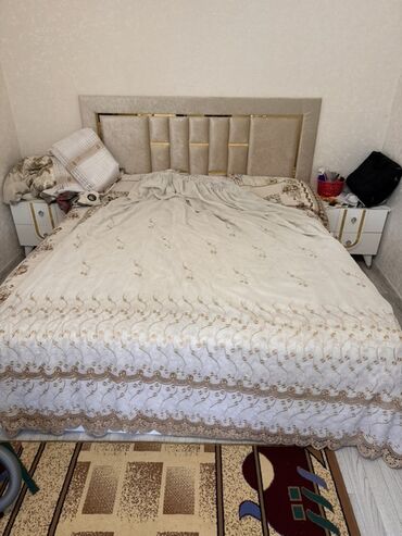 спальний гарнитур продам: Спальный гарнитур, Двуспальная кровать, цвет - Бежевый