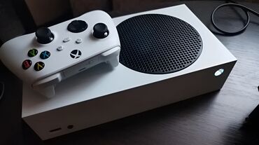 хвох сериес с: Xbox series s с подпиской на год, 450 игр с полной комплектацией