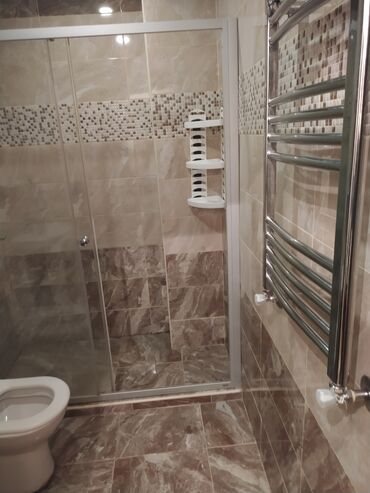 Uzunmüddətli kirayə mənzillər: Kiraye verilir seliqeli aileye.kamunal və digər xərclər qalan şəxs — 9