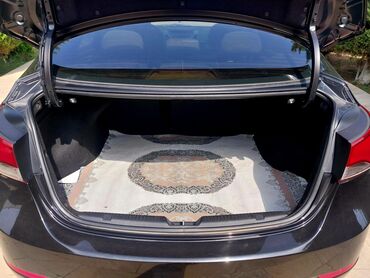 Hyundai: Hyundai Elantra: 1.8 l | 2015 il Sedan — 6