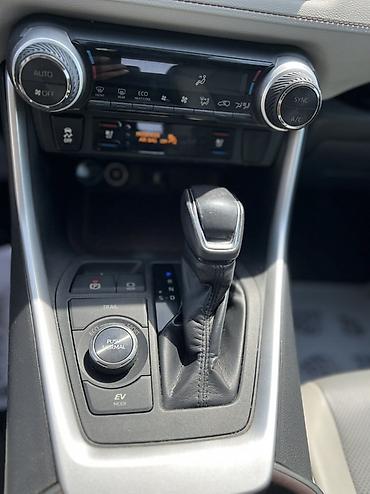 Toyota: Toyota RAV4: 2019 г., 2.5 л, Вариатор, Гибрид, Кроссовер — 13