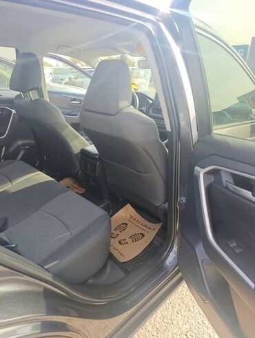 Toyota: Toyota RAV4: 2020 г., Автомат, Бензин, Кроссовер — 5