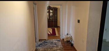 Uzunmüddətli kirayə mənzillər: Şamaxı şəhərində Geniş və işıqlı mənzil kirayə verilir. Mənzildə rahat — 8