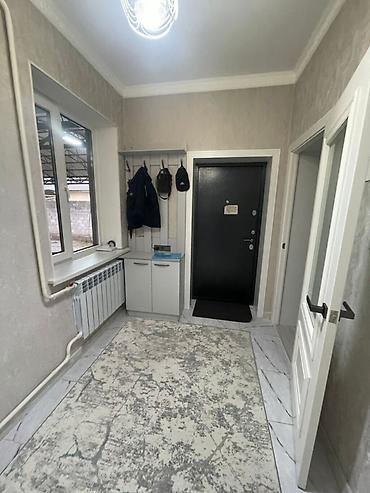 Продажа коттеджей и домов: 🚨 **СРОЧНО ПРОДАЁТСЯ 2-ЭТАЖНЫЙ ШИКАРНЫЙ ДОМ** 📍 Район: Ак-Орго 🏠 — 7