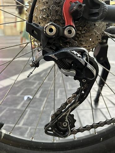 velosiped cube touring pro: Dağ və şəhər istifadəsi üçün uyğun velosiped. Əsas xüsusiyyətlər: - — 4