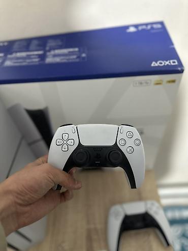 ps4 прошитая: Sony ps 5 slim + fc27 + два джойстика. Состояние новое, куплена месяц — 3
