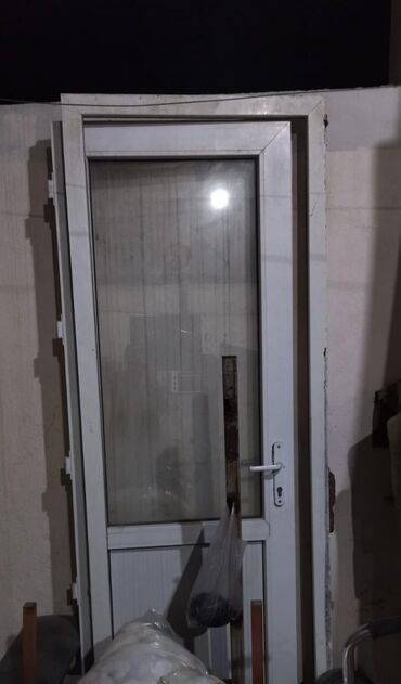 пластик двери: Межкомнтаная дверь 90х220 см