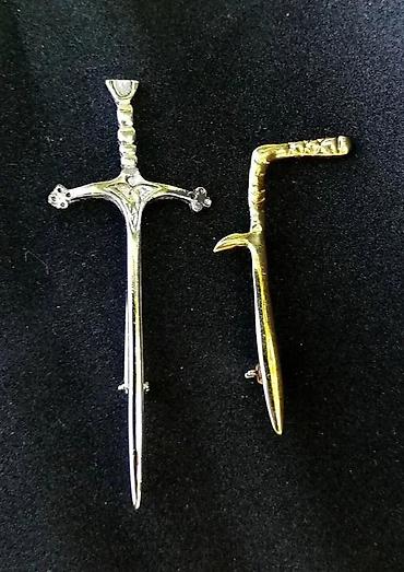 Broševi: 4 STARA Exluzibna broša: Zeleni, SEDEF, GOBLEN, Druidski srp. Cena za — 12