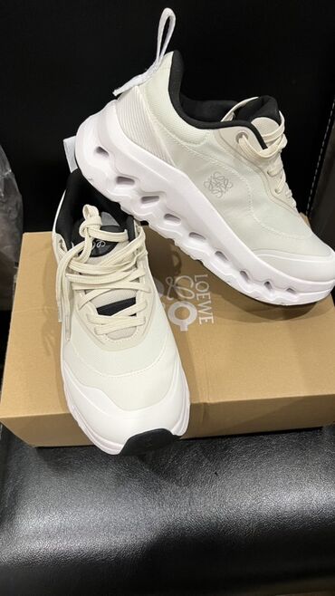 li ning зимние кроссовки: Кроссовки, 37, Loewe, Новый, цвет - Белый