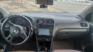 Volkswagen: Volkswagen Polo: 2010 г., 1.6 л, Механика, Бензин, Седан — 9