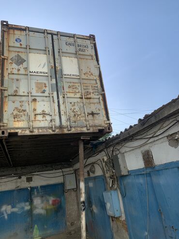 Контейнеры: Продам 40-футовый морской контейнер, отличное состояние. 📍Самовывоз