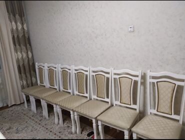 стол и 12 стульев: Комплект стол и стулья Для зала, Б/у