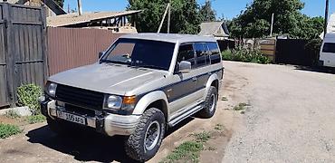 машина сатылат бишкек: Mitsubishi Pajero: 1993 г., 2.5 л, Кол менен иштөөчү, Дизель, Жол тандабас — 2