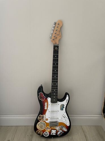 real gitara: Elektron gitara, Fender, 6 sim, İşlənmiş, Ünvandan götürmə, Ödənişli çatdırılma