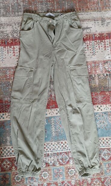 qaqa şalvarları: Şalvar, Bershka, XS (EU 34), rəng - Yaşıl