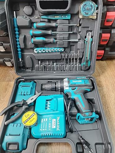 slikar tapi: Makita aku srafilica 48V+busilica+cekic+Dve baterije+Pribor Makita — 6