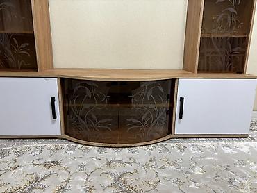 Дубал шкафтар: Гостиная стенка/ТВ‑тумба с витринами - Компоновка: центральная тумба — 2