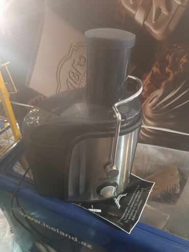 Электрочайники: Şirəcəkən "SKARLET".Əla işləyir.demək olar ki işlənməyib.bahalı