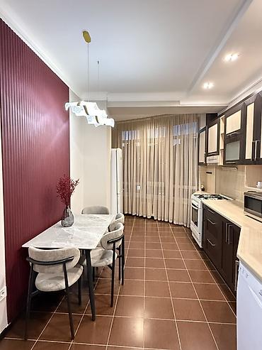 Посуточная аренда квартир: 3 комнаты, Душевая кабина, Постельное белье, Кондиционер — 11